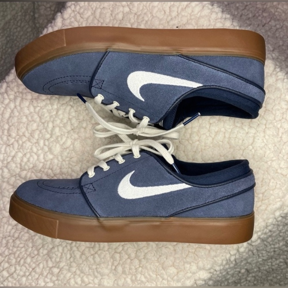Women’s Nike SB Zoom Janoski Size 8